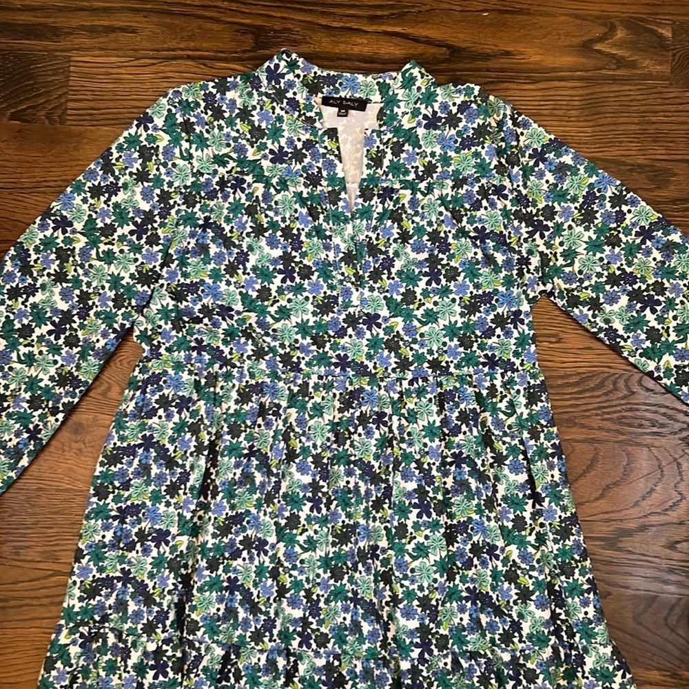 Aly Daly Floral Midi Dress Size Medium